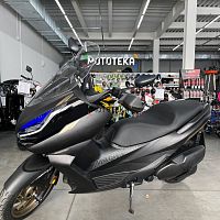Скутер Zontes (Зонтес) ZT350 - E (ZT1P77MP EFI) 15/14 чёрный с ПТС